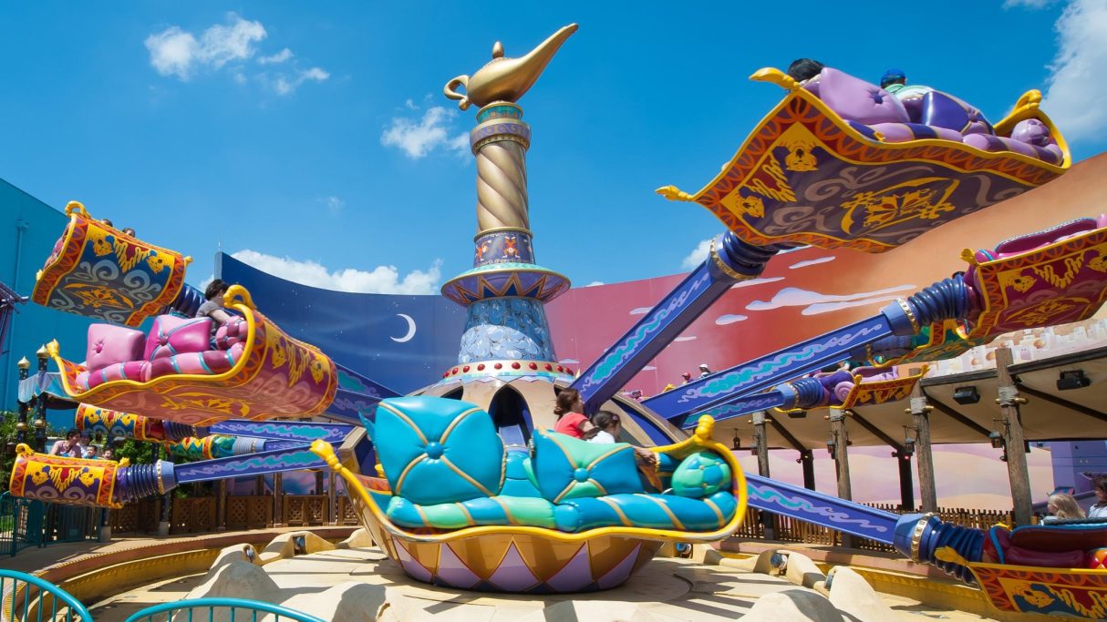 Les Tapis Volants - Flying Carpets Over Agrabah